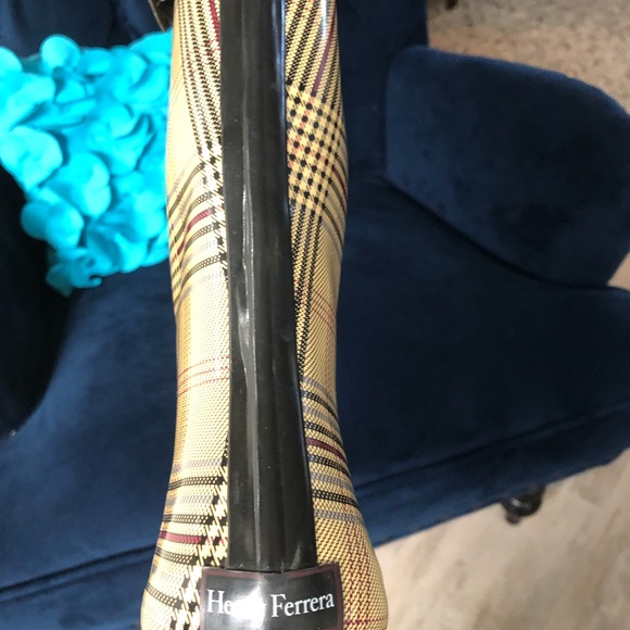 Wedge rain boots size 6 - Picture 3 of 3